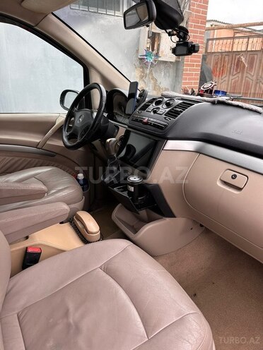 Mercedes Viano-4