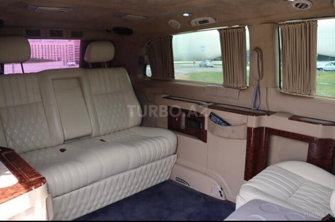 Mercedes Viano-5