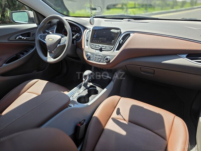 Chevrolet Malibu-11