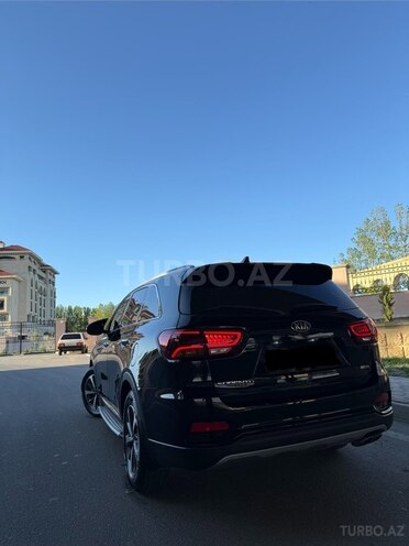 Kia Sorento-8
