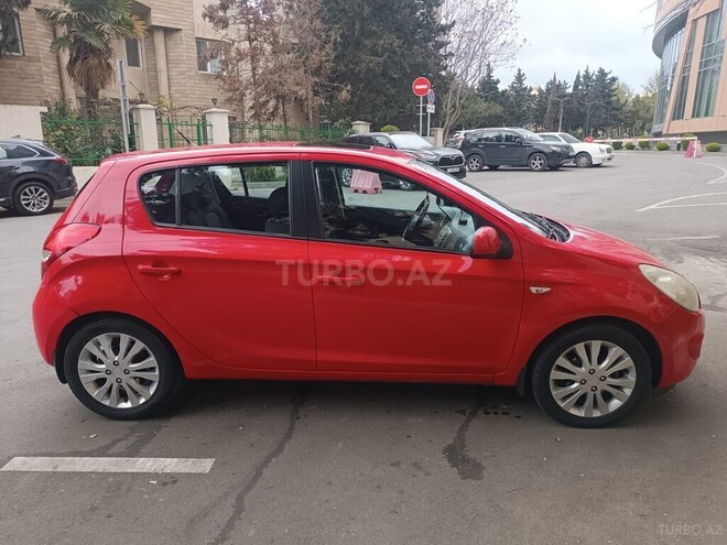 Hyundai i20-4