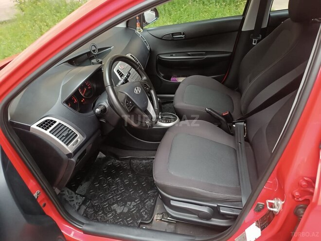 Hyundai i20-8
