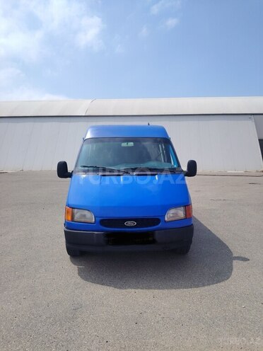 Ford Transit-1