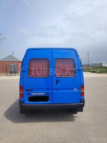 Ford Transit-2