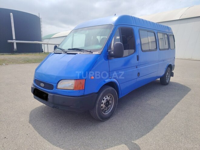 Ford Transit-3
