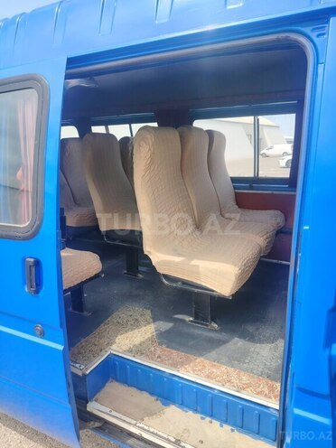 Ford Transit-7