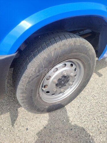 Ford Transit-9