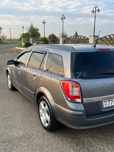 Opel Astra-11