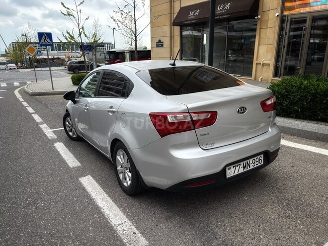 Kia Rio-5