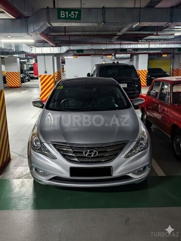 Hyundai Sonata-1