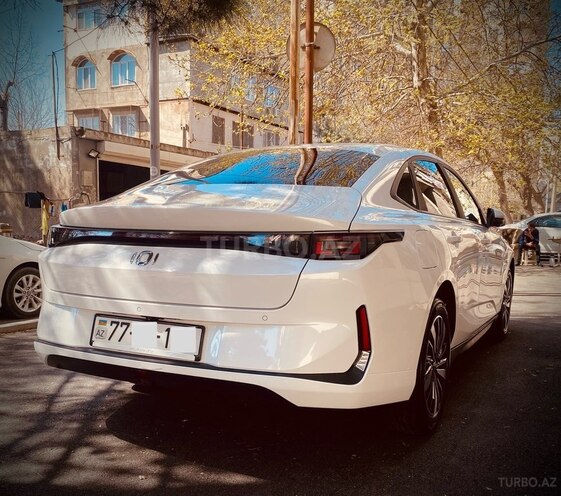 Changan Qiyuan A05-4