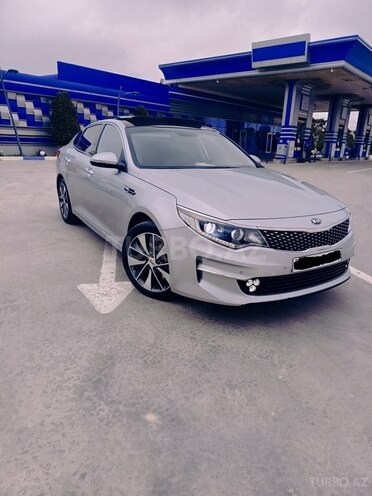 Kia K5-1