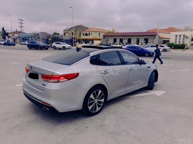 Kia K5-10