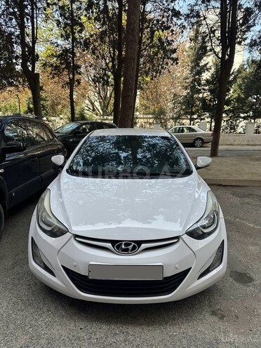 Hyundai Elantra-1