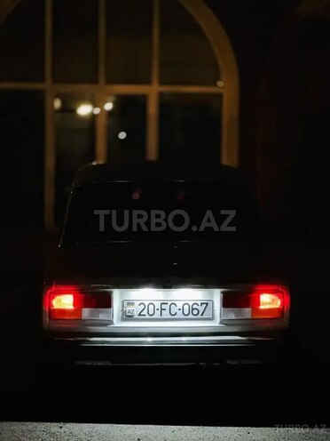 LADA (VAZ) 2107-2