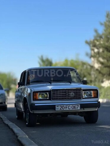 LADA (VAZ) 2107-1