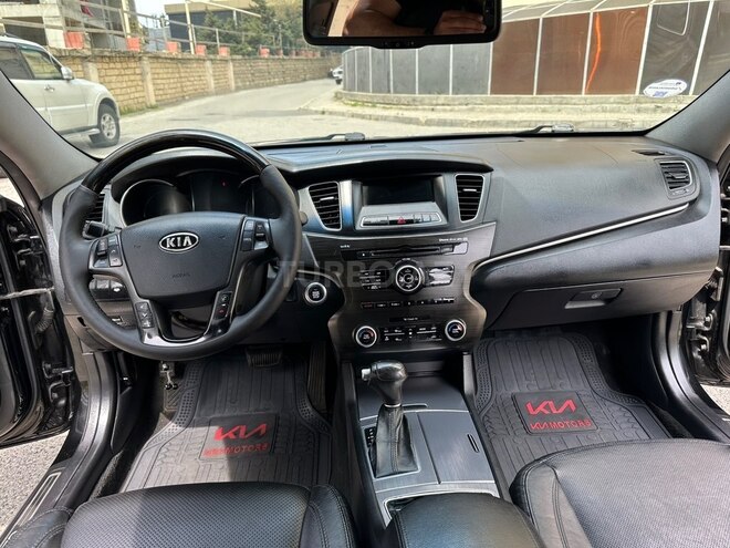 Kia Cadenza-8