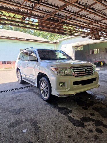 Toyota Land Cruiser-4