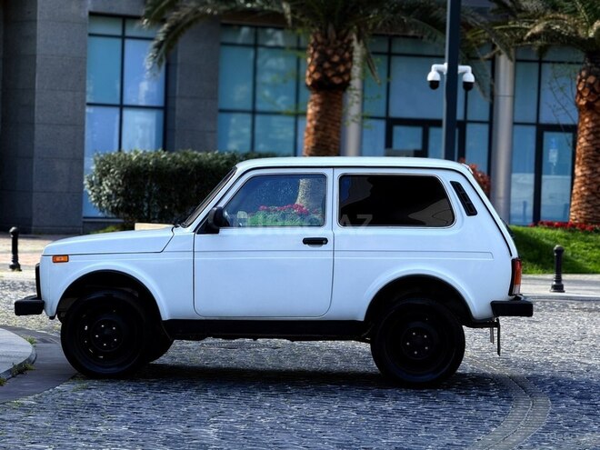 LADA (VAZ) Niva-10