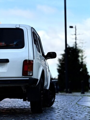 LADA (VAZ) Niva-16