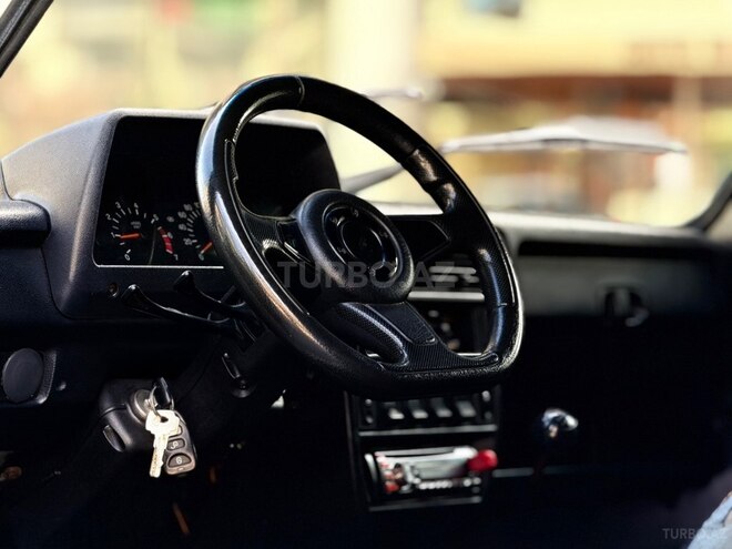 LADA (VAZ) Niva-20