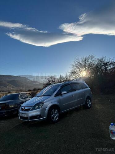 Opel Zafira 2006, 540,000 km - 2.2 l - Qusar