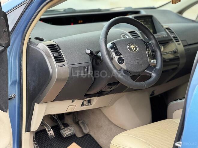 Toyota Prius-7