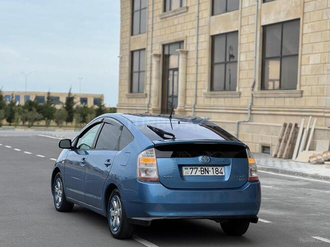 Toyota Prius-5