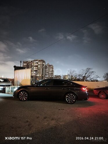 Hyundai Sonata-11