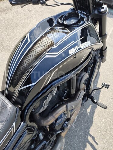 Harley-Davidson Night Rod-8