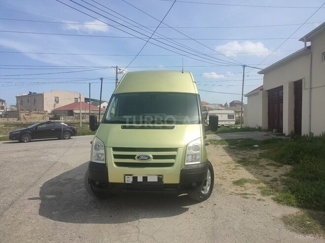 Ford Transit-1