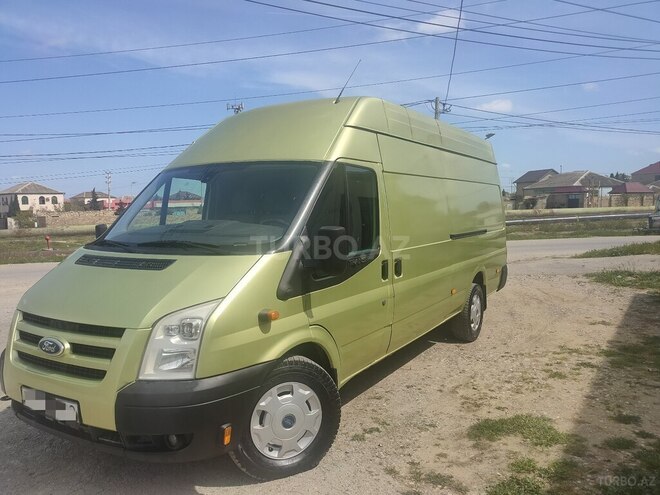Ford Transit-7