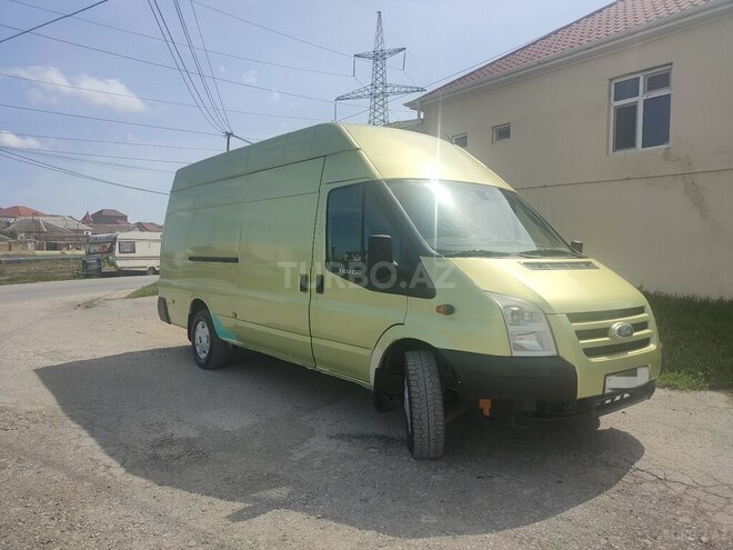 Ford Transit-6