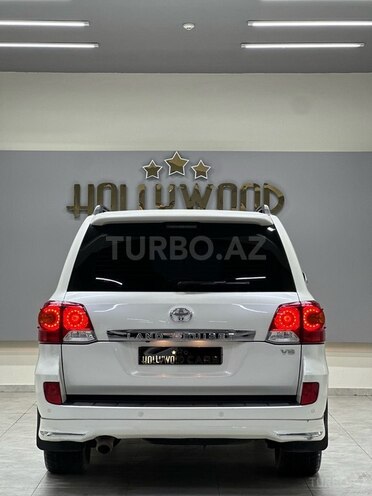 Toyota Land Cruiser-10