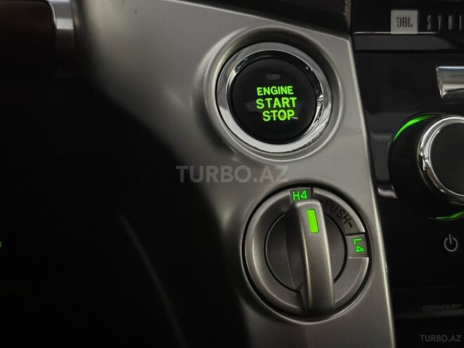 Toyota Land Cruiser-21
