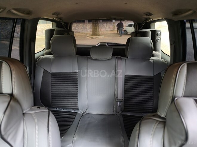 Toyota Land Cruiser Prado-8