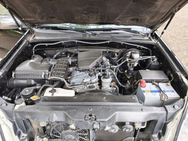Toyota Land Cruiser Prado-13