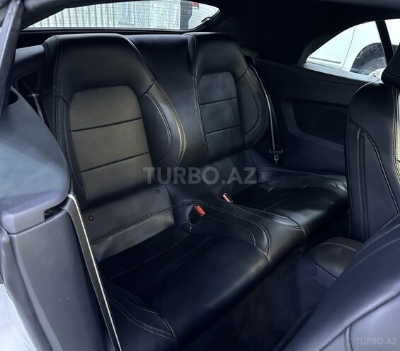 Ford Mustang-20