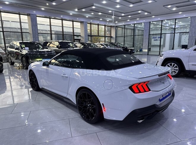 Ford Mustang-12