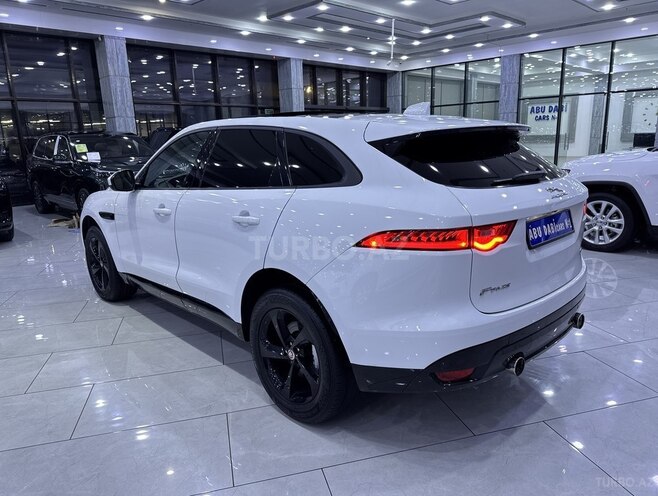 Jaguar F-Pace-6