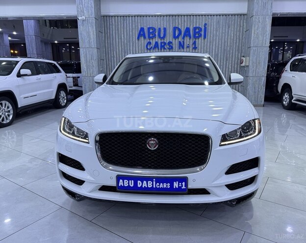 Jaguar F-Pace-2