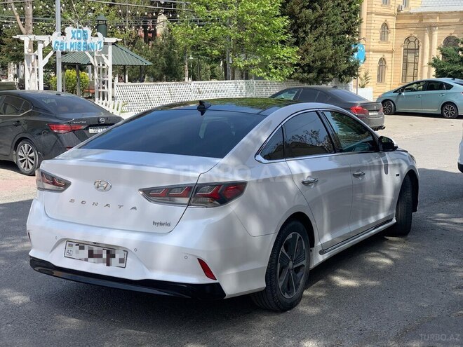 Hyundai Sonata-5