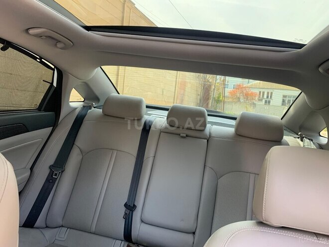 Hyundai Sonata-11