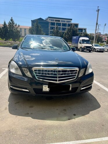 Mercedes E 250-1