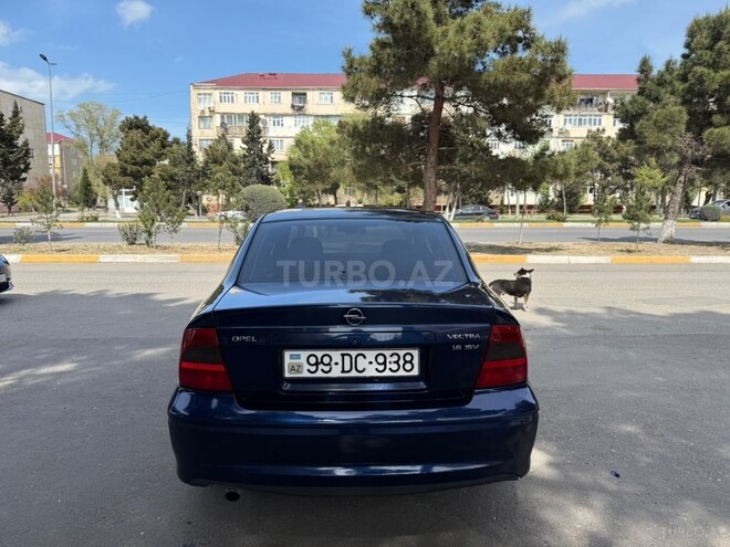 Opel Vectra-4