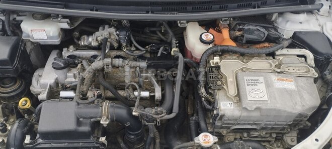 Toyota Aqua-6