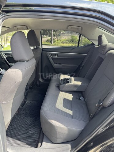 Toyota Corolla-6