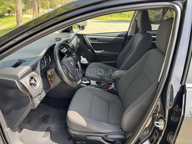 Toyota Corolla-7
