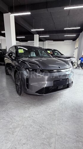 Lynk & Co 08-1