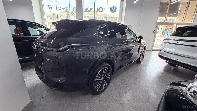 Lynk & Co 08-4